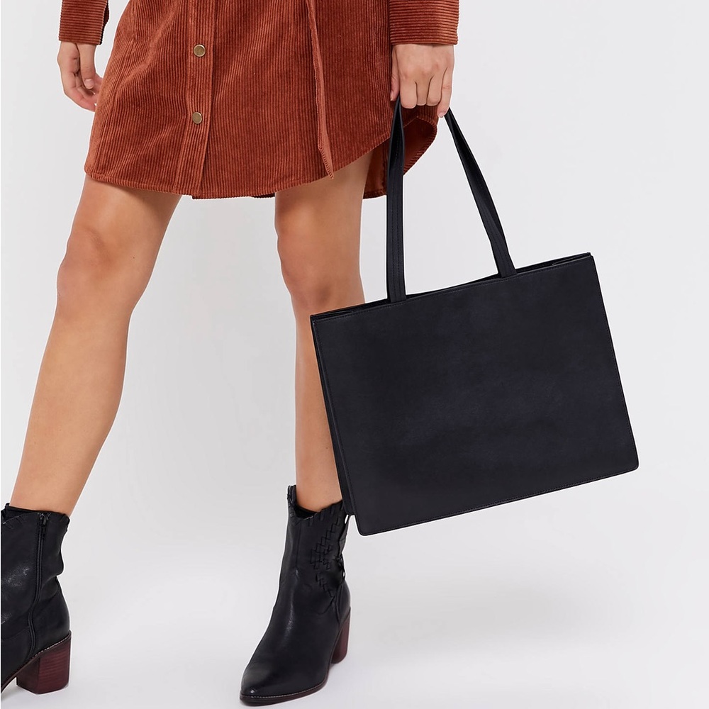 BAGGU Large Leather Retail Tote Bag